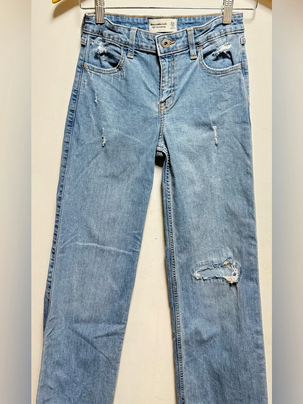 Abercrombie & Fitch Light Wash Distressed Kids Jeans High Rise wide leg - Picture 2 of 7
